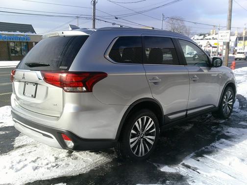 2020 Mitsubishi Outlander SEL