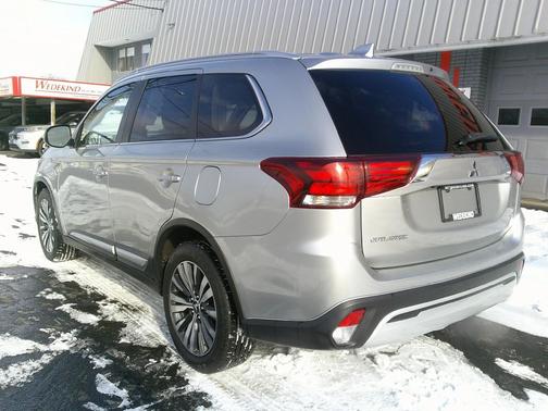 2020 Mitsubishi Outlander SEL