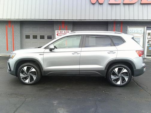 2024 Volkswagen Taos 1.5T SE