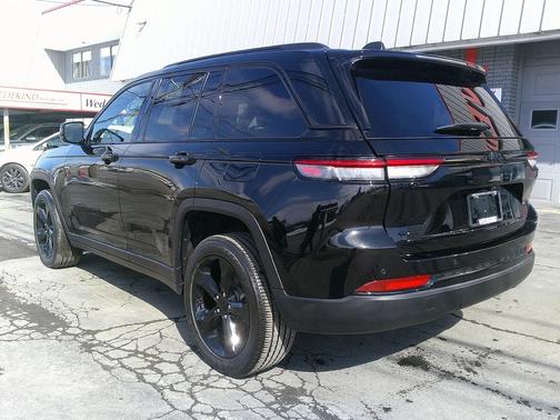2023 Jeep Grand Cherokee Altitude