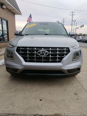 2020 Hyundai VENUE SEL IVT