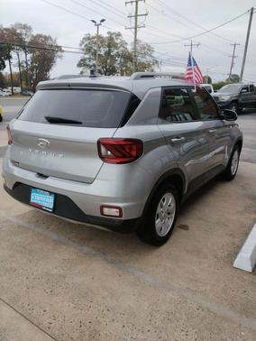 2020 Hyundai VENUE SEL IVT