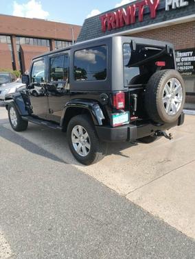 Black Clearcoat 2016 Jeep Wrangler Unlimited Sahara
