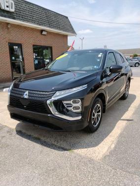 Labrador Black Pearl 2023 Mitsubishi Eclipse Cross ES