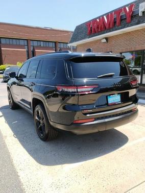 Diamond Black Crystal Pearlcoat 2023 Jeep Grand Cherokee L Altitude