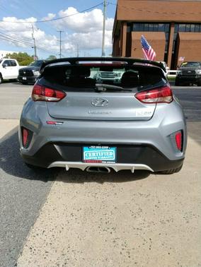 2019 Hyundai Veloster 2