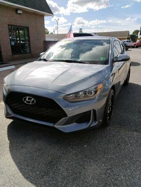 2019 Hyundai Veloster 2