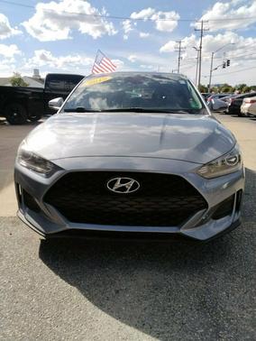 2019 Hyundai Veloster 2