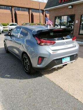 2019 Hyundai Veloster 2