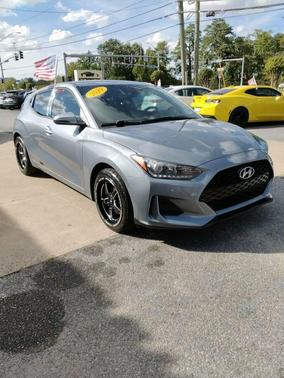 2019 Hyundai Veloster 2