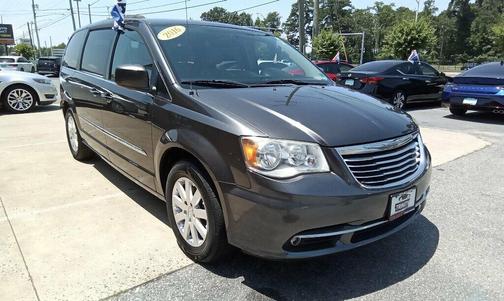 2016 Chrysler Town & Country Touring