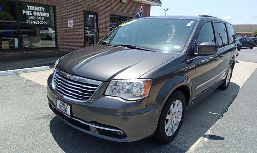 2016 Chrysler Town & Country Touring