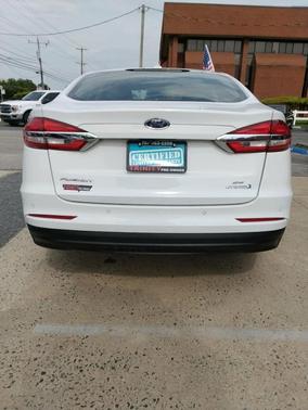 Oxford White 2019 Ford Fusion Hybrid SE