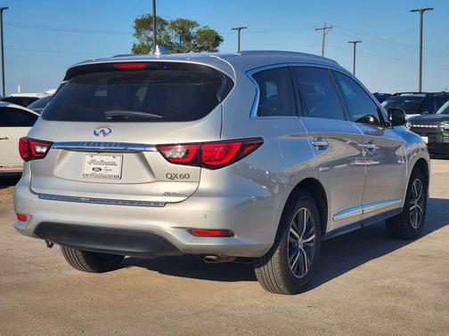 2019 INFINITI QX60 Luxe