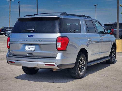 ICONIC SILVER METALLIC 2024 Ford Expedition Max XLT