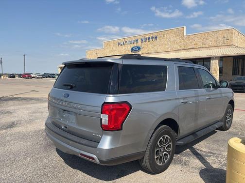 ICONIC SILVER METALLIC 2024 Ford Expedition Max XLT