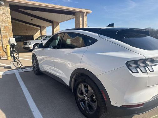 2023 Ford Mustang Mach-E Select