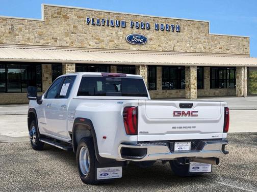 Summit White 2024 GMC Sierra 3500 SLT