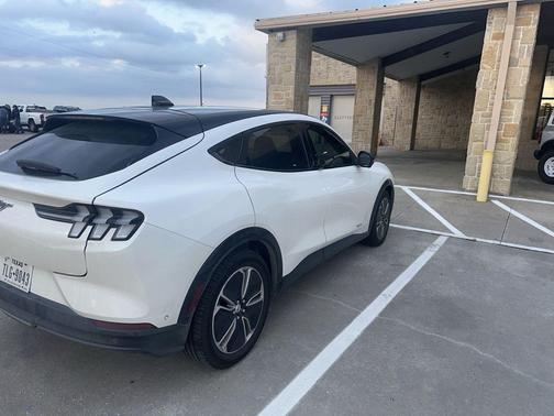 STAR WHITE MET TRI-COAT 2023 Ford Mustang Mach-E Premium