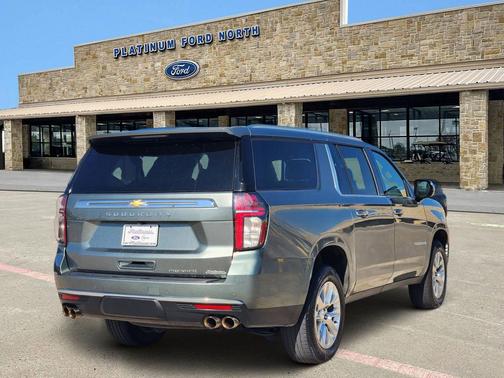 2023 Chevrolet Suburban Premier