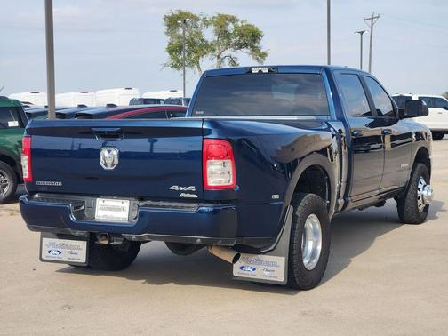 2022 RAM 3500 Big Horn Crew Cab 4x4 8' Box