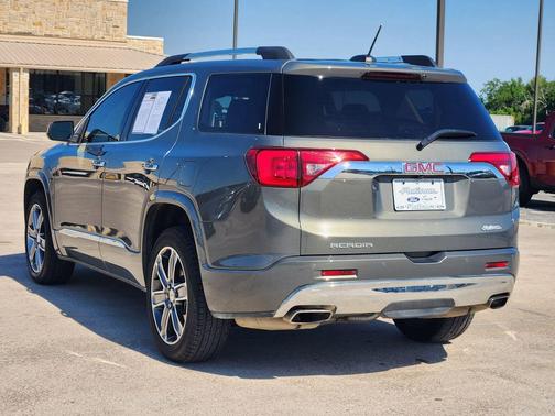 Mineral Metallic 2017 GMC Acadia Denali