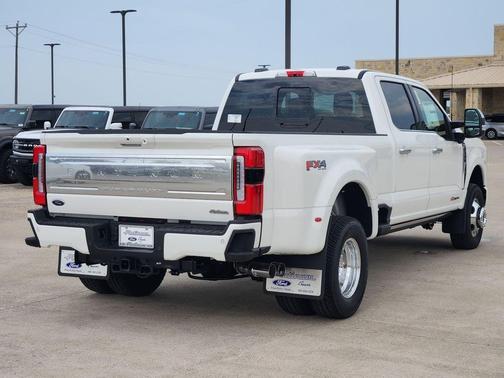 2026 Ford F-350 Platinum