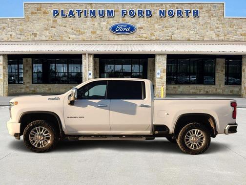 2022 Chevrolet Silverado 2500 High Country