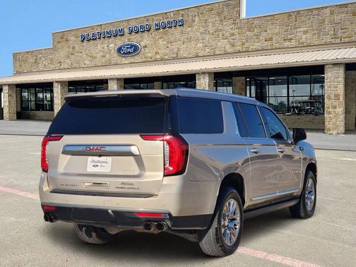 2022 GMC Yukon XL Denali