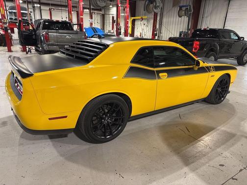 2017 Dodge Challenger R/T 392