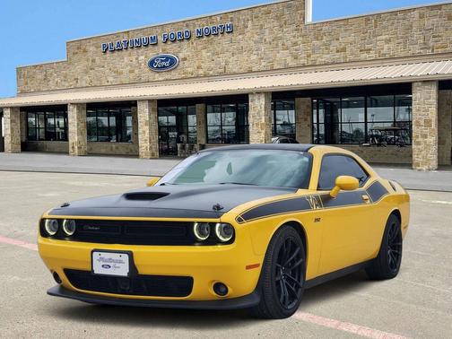 2017 Dodge Challenger R/T 392