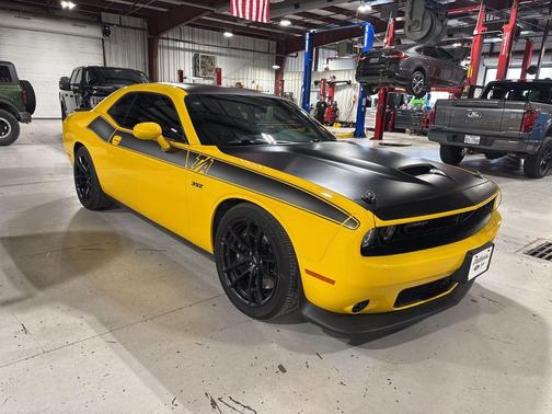 2017 Dodge Challenger R/T 392