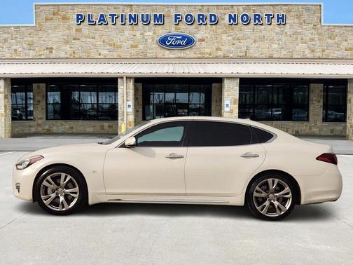 2018 INFINITI Q70L 3.7 LUXE