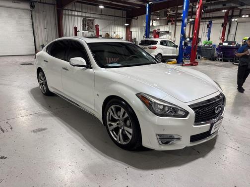 2018 INFINITI Q70L 3.7 LUXE