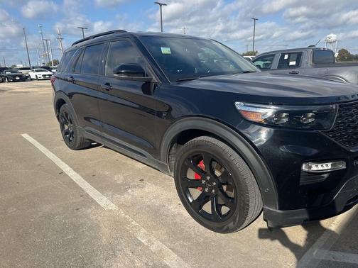 2022 Ford Explorer ST