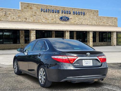 2016 Toyota Camry XLE