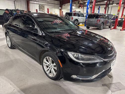 2016 Chrysler 200 Limited