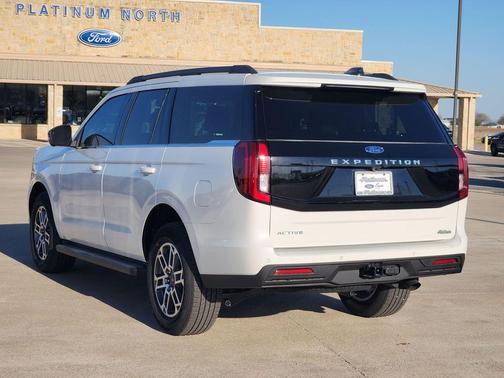 2026 Ford Expedition Active