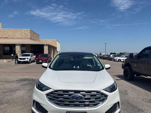 STAR WHITE 2023 Ford Edge Titanium