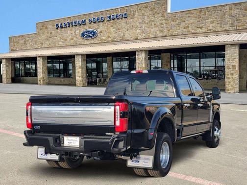 2026 Ford F-350 Platinum
