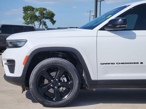2023 Jeep Grand Cherokee Altitude