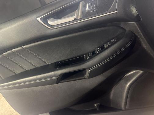 2017 Ford Edge Sport