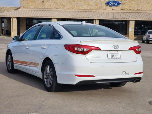 2016 Hyundai SONATA SE