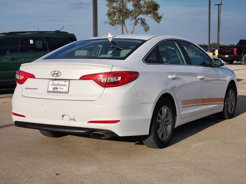 2016 Hyundai SONATA SE