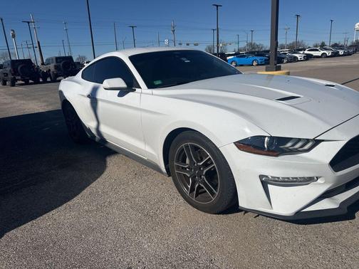 2022 Ford Mustang EcoBoost Premium