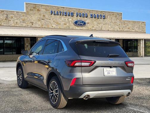 2025 Ford Escape PHEV SE