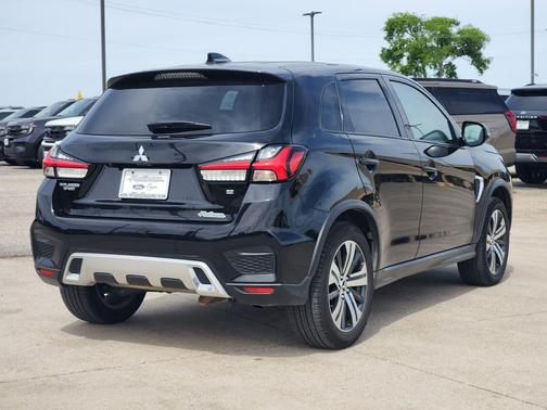 2022 Mitsubishi Outlander Sport SE