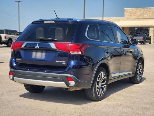 Cosmic Blue Metallic 2016 Mitsubishi Outlander GT