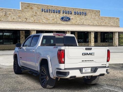 2022 GMC Sierra 1500 AT4