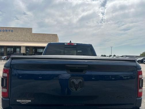 Patriot Blue Pearlcoat 2024 RAM 1500 Big Horn/Lone Star